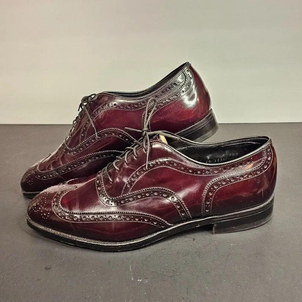 Men's Johnston & Murphy Heritage Burgundy Wingtip Brogues 8.5 Vtg Dark Academia